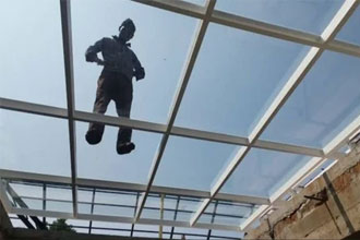 Servicos de Instalacoes de Coberturas de Vidro